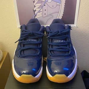 Jordan retro 11 navy gum